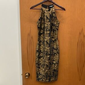 ✨4 for $20✨ Like-new Gianni Bini Elegant Black and Gold Dress